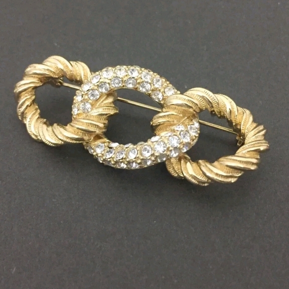 CHRISTIANE DIOR RHINESTONE GOLD TONE BROOCH - Picture 9 of 11